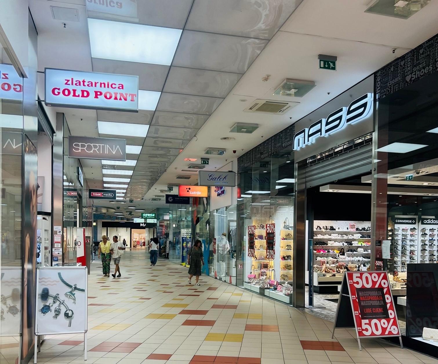 Počastite se novim komadima uz odlične popuste Plavog utorka!
