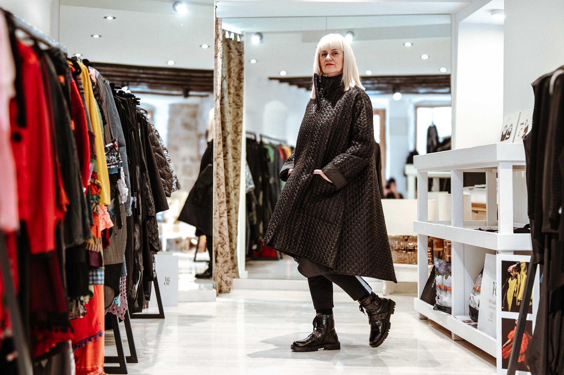 U Galeriji Juraj Dalmatinac potražite odjeću koju nosi i Elvisova supruga Priscilla