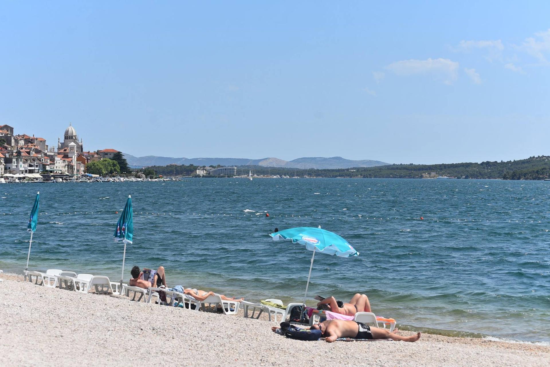 Pretežno sunčano i vruće, uz temperature preko 30 stupnjeva