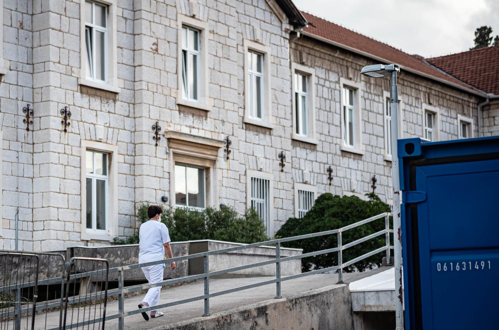 Objavljeni podaci: Evo koliko liječnika šibenske bolnice radi i privatno