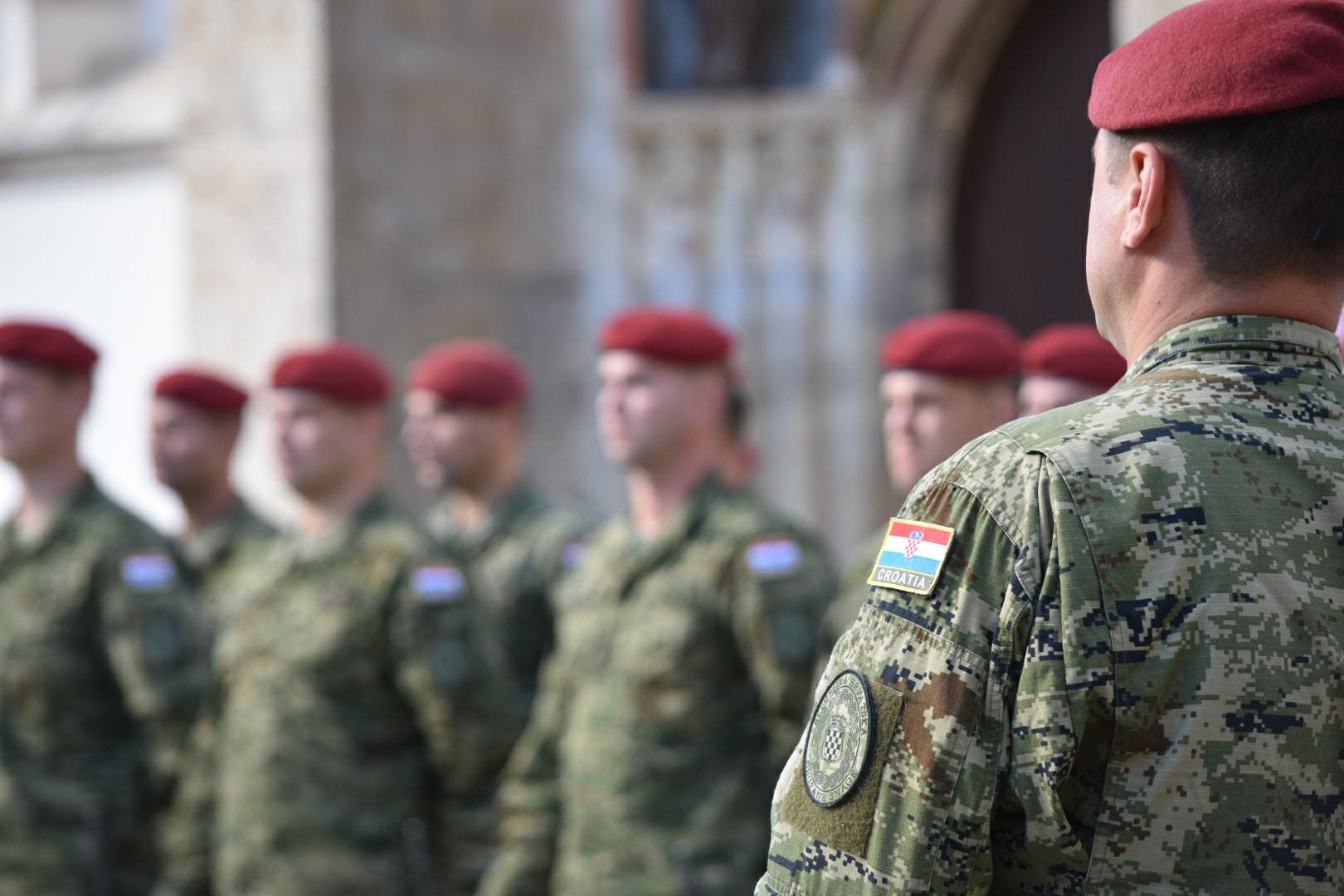 Odbor za obranu jednoglasno podržao obrambene zakone kojima se uvodi vojni rok