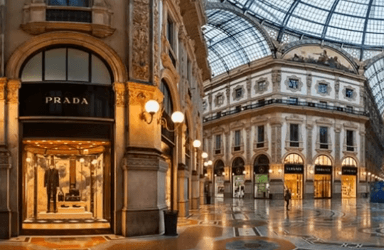 Talijanska Prada kupila legendarni Versace za više od milijardu eura