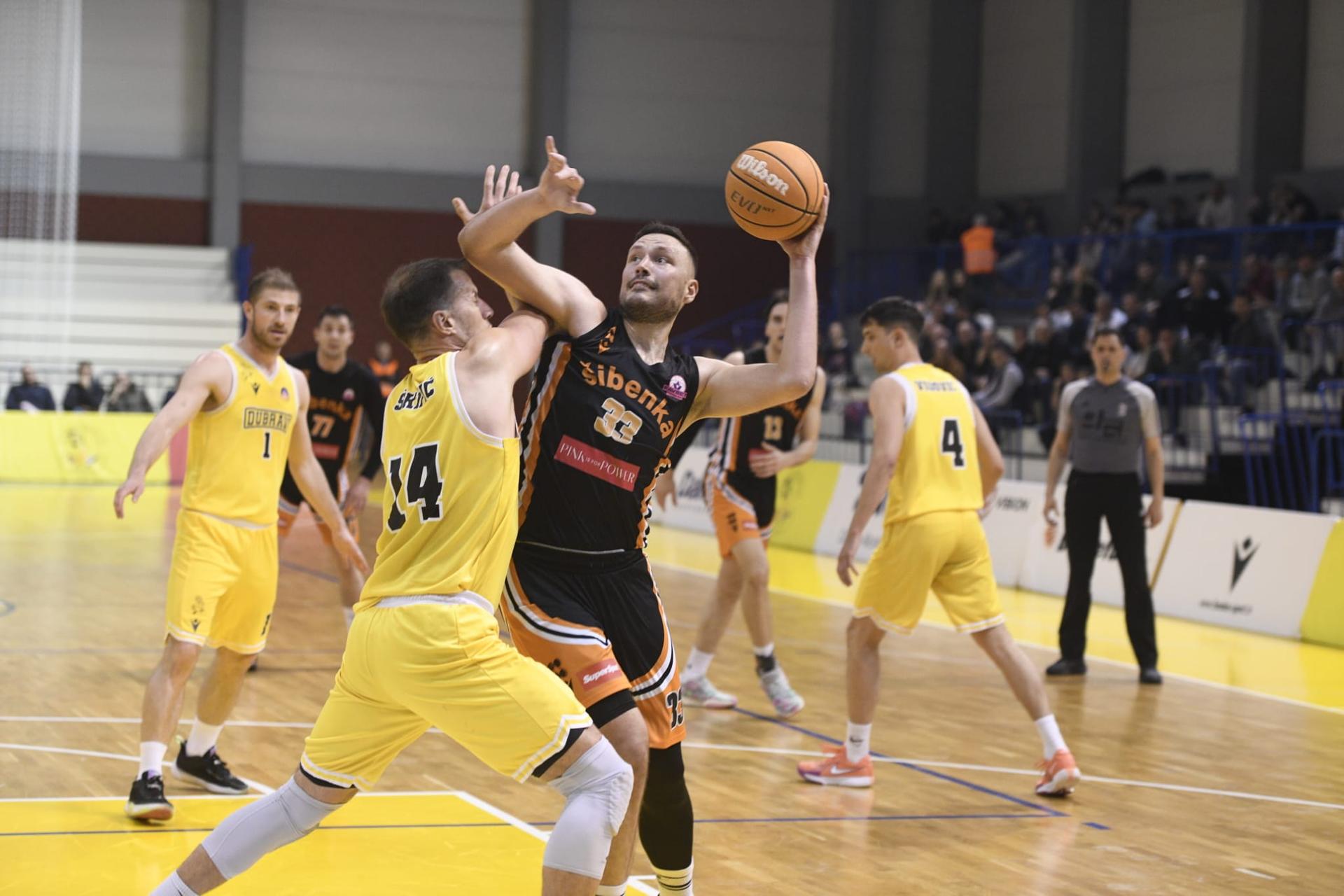 Šibenka s novim trenerom do važne pobjede kod Dubrave: Od plus 19 do drame na kraju