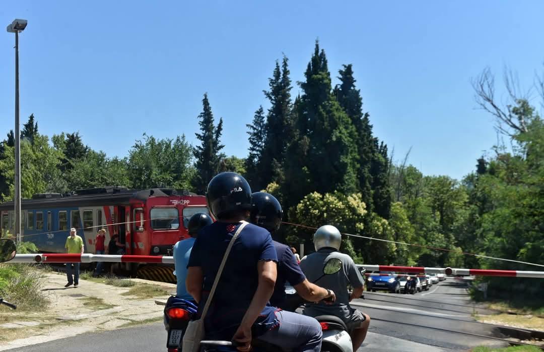 Oprez! Kreće kemijsko tretiranje na kolodvorima Knin, Perković, Šibenik i Ražine