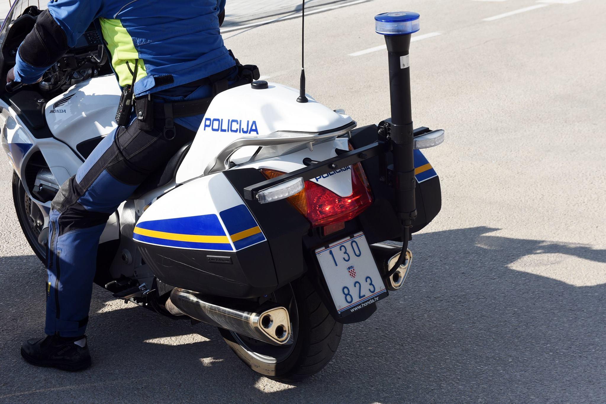 Netko je u Šibeniku oštetio automobil 59-godišnjaka