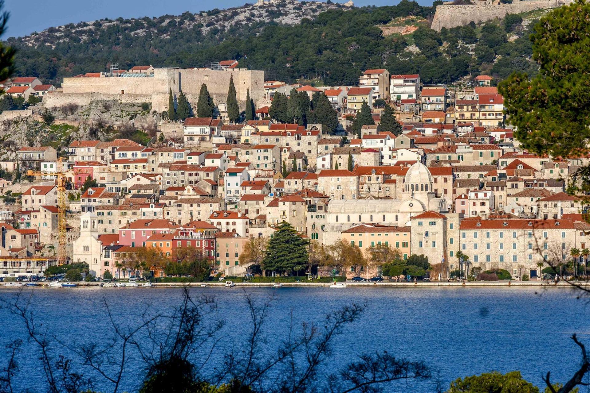 Sunčano s temperaturama preko 30 stupnjeva