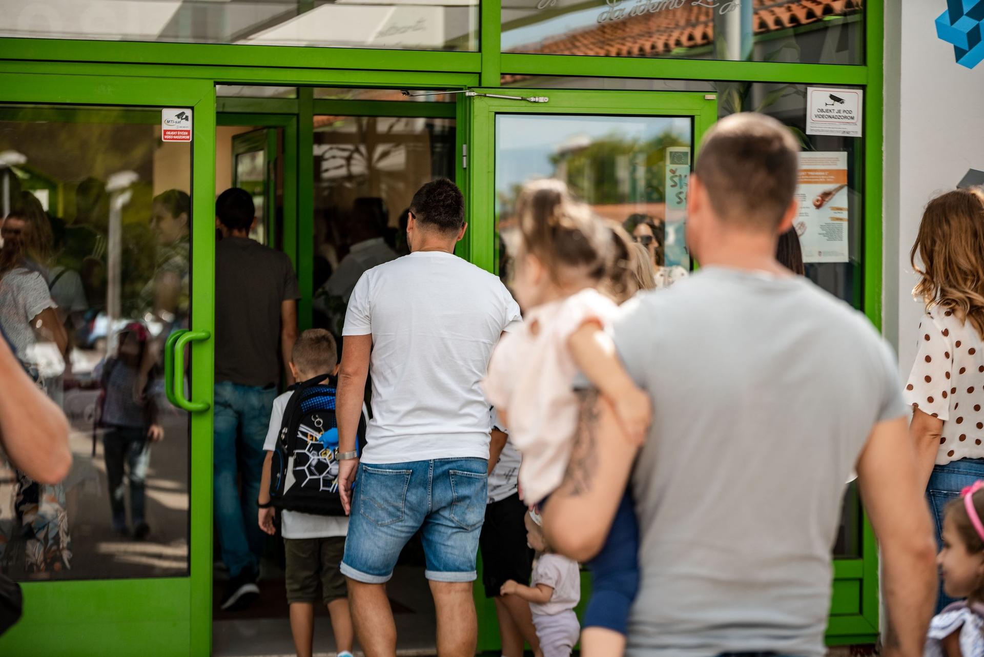 Grad Šibenik osigurat će besplatne bilježnice i dodatne obrazovne materijale za sve osnovnoškolce