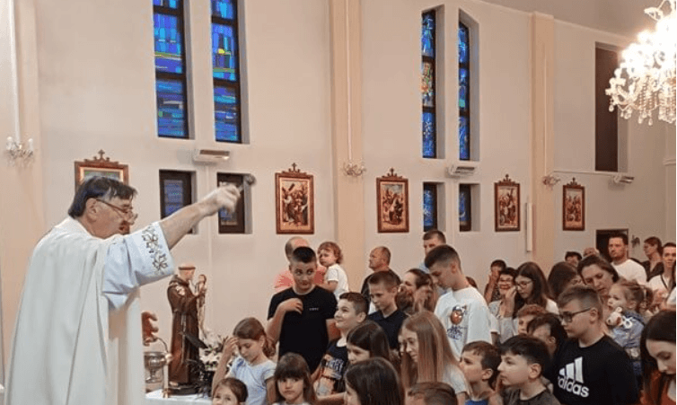 Rupljani danas slave blagdan sv. Ante uz tradicionalni blagoslov djece