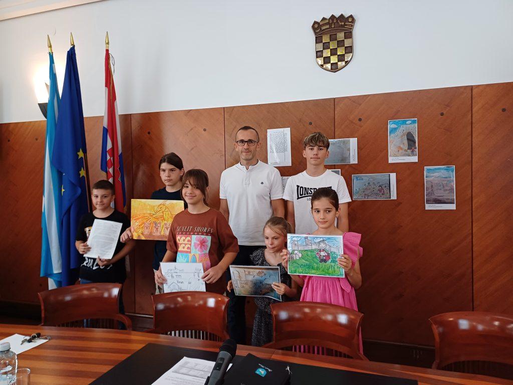 'Neotkrivena prošlost Knina': Dodijeljene nagrade kreativnim osnovnoškolcima