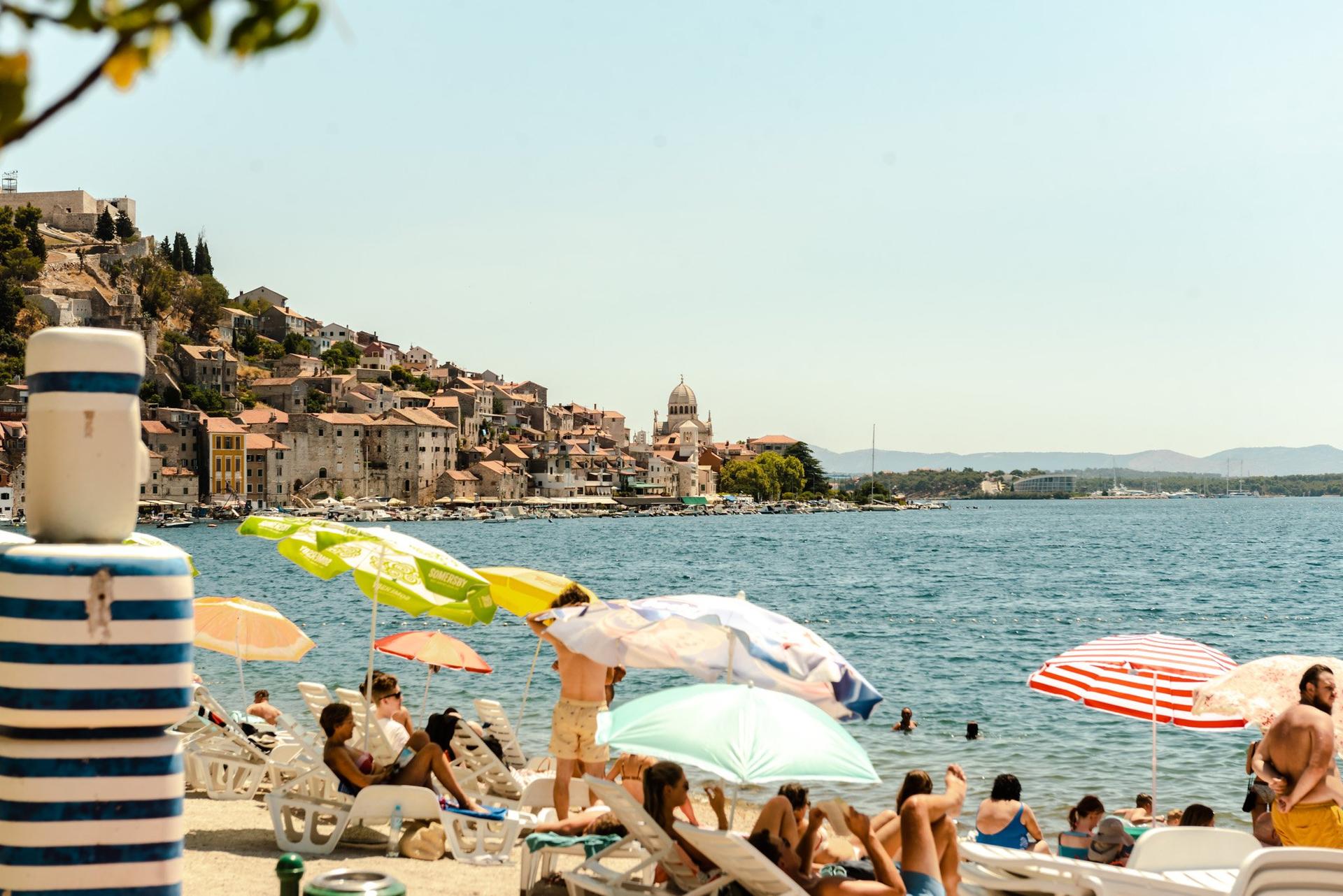 Danas sunčano i toplo. Temperature do 33 stupnja