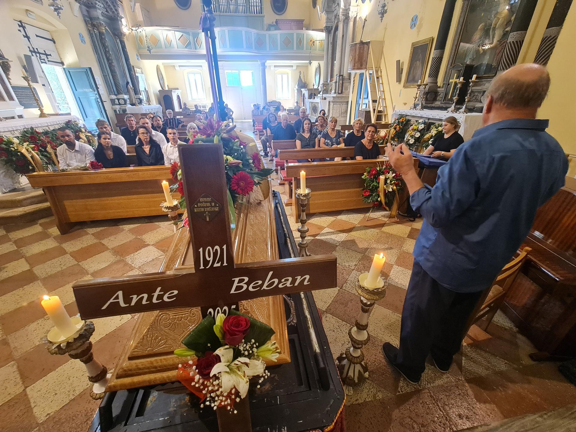 Posljednji ispraćaj Ante Bebana kraj je jedne epohe