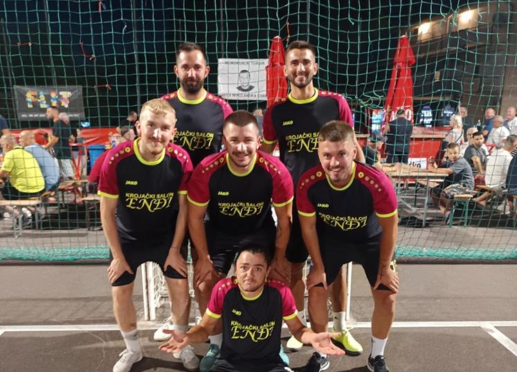 Večeras u Bilicama završnica malonogometnog turnira na male branke 'Ivica Mikulandra Civak'