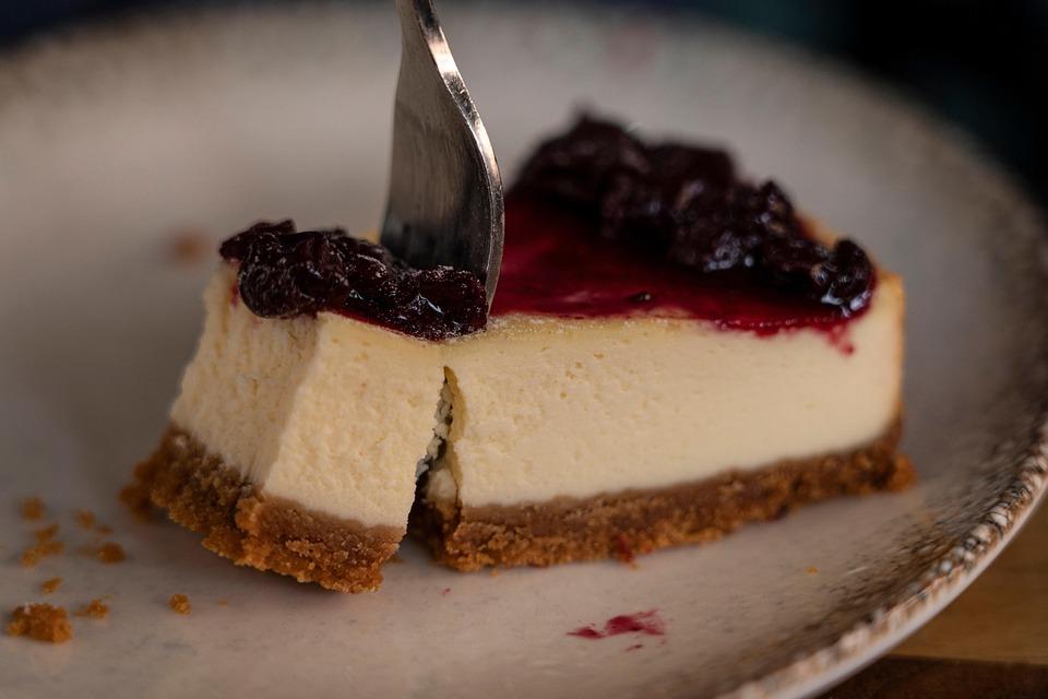 Lagani desert: Ljetna mileram torta s voćem je osvježenje koje svi traže