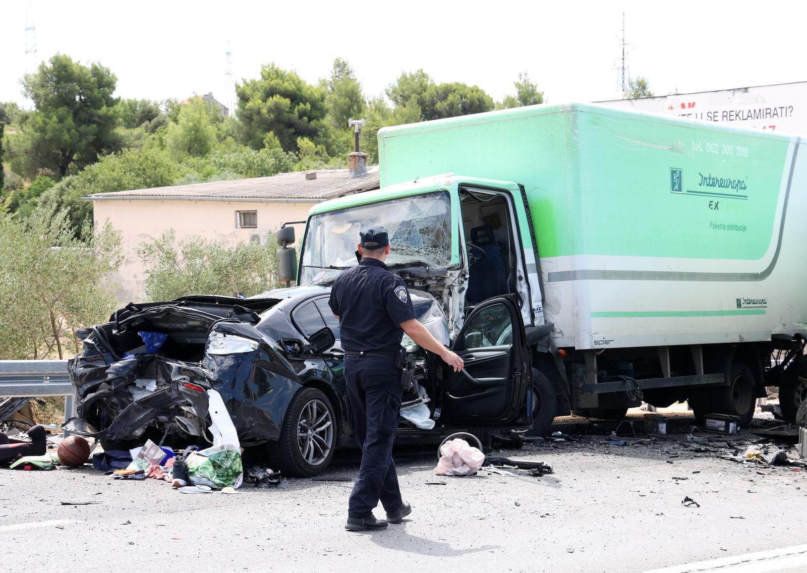 Muškarac smrtno stradao u prometnoj nesreći na 'tri trake', očevid u tijeku