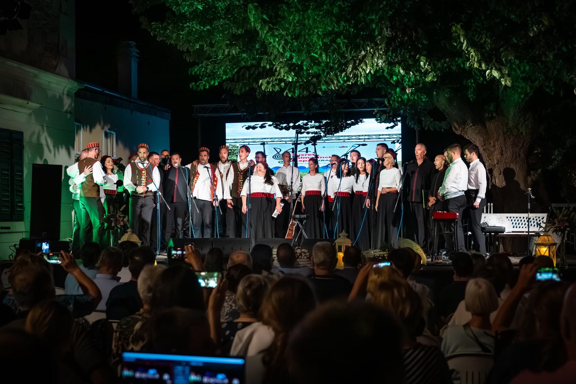 Skradin ponovno u znaku klapske pjesme: Održan 45. Susret dalmatinskih klapa