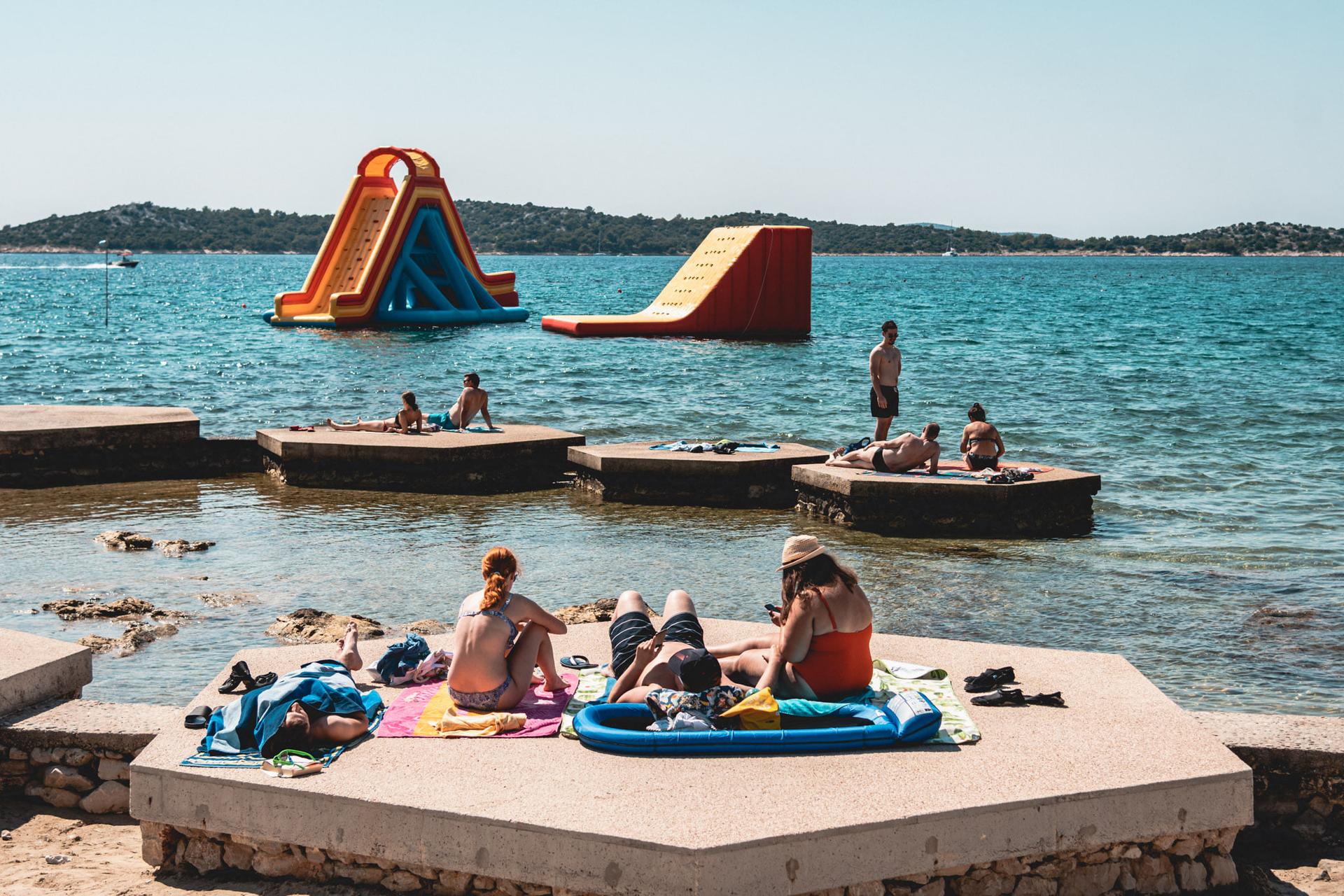 Nova krađa na plaži u Vodicama, 48-godišnjak ostao bez novaca