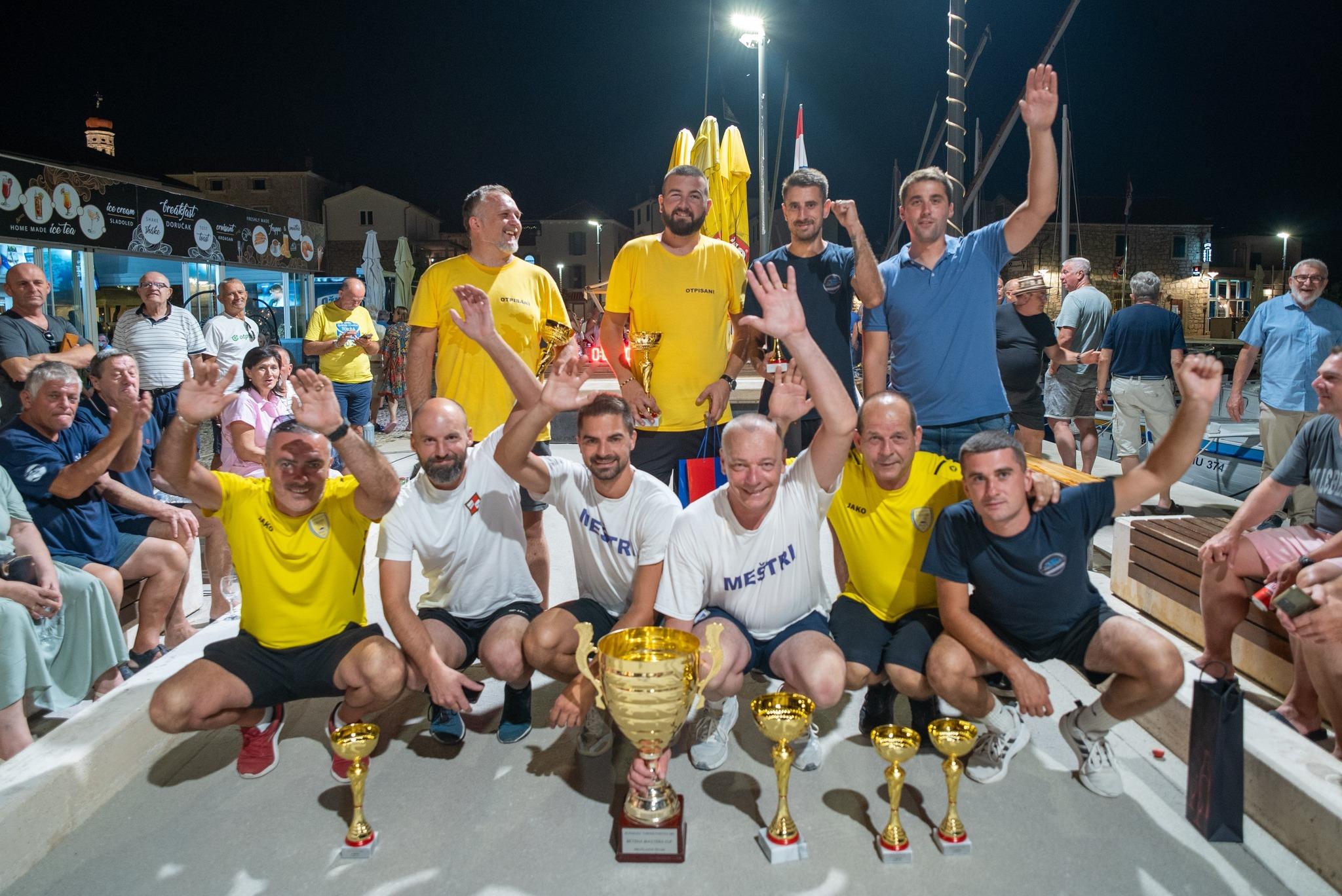 Prestižni boćarski 5. Betina Masters Cup osvojili Ćubela i Mateša