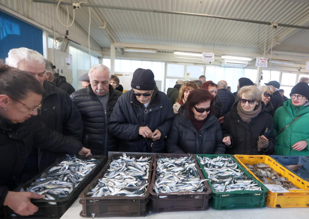 Gotov lovostaj, srdele napunile peškariju: Sve rasprodano u rekordnom roku
