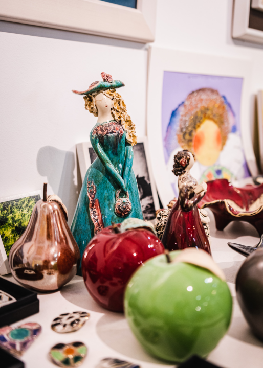 Proljeće u Galeriji Juraj Dalmatinac donosi popust na šarene umjetnine morskih motiva!