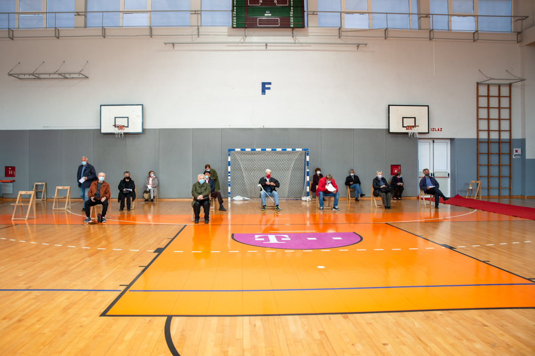 Na Baldekin po svoju dozu ide 480 ljudi: Bivša medicinska sestra Ana Paić prva je cijepljena protiv covida