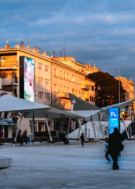 Proljetni zalazak sinoć je nebo iznad Šibenika pretvorio u pravu umjetničku sliku!