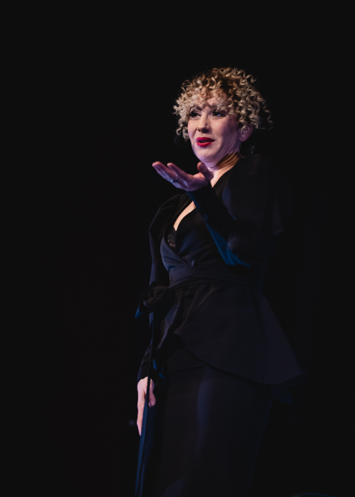 Ecija Ojdanić Šibenčane odvela u ‘Vla-Vla-Vlajland’ i nasmijala ih do suza! 