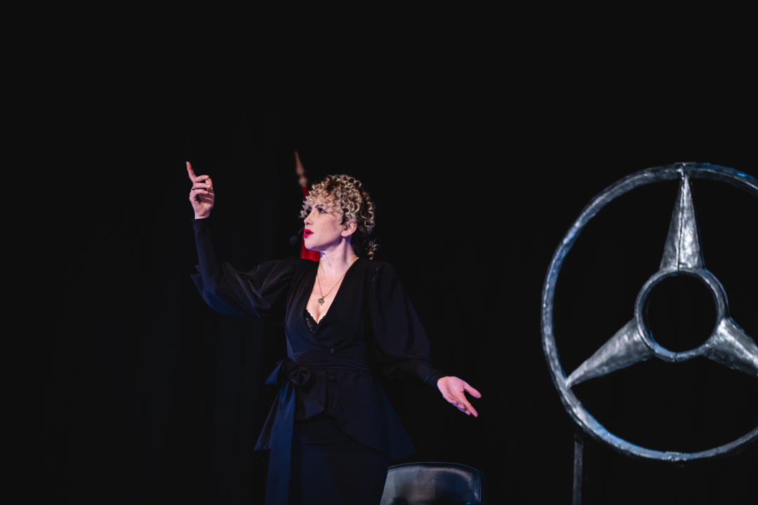 Ecija Ojdanić Šibenčane odvela u ‘Vla-Vla-Vlajland’ i nasmijala ih do suza! 