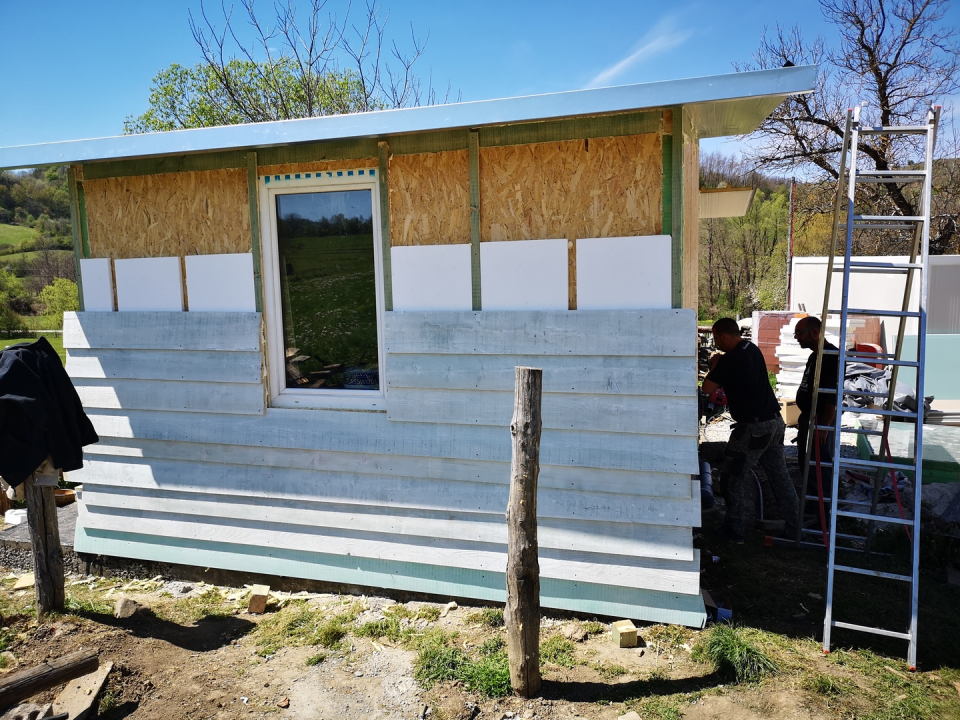 Šibenčani grade novi dom za obitelj stradalu u potresu na Baniji, trebaju vašu pomoć da je dovrše