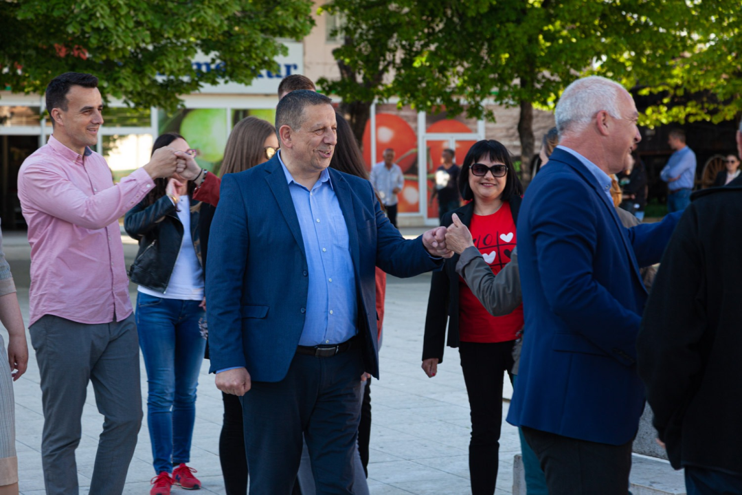 Vrh županijskog HDZ-a na druženju u Kninu: 'Idemo graditi budućnost'