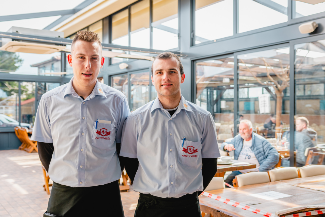 Uživajte u najboljim jelima s roštilja u Antinom guštu! 