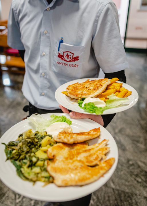 Uživajte u najboljim jelima s roštilja u Antinom guštu! 