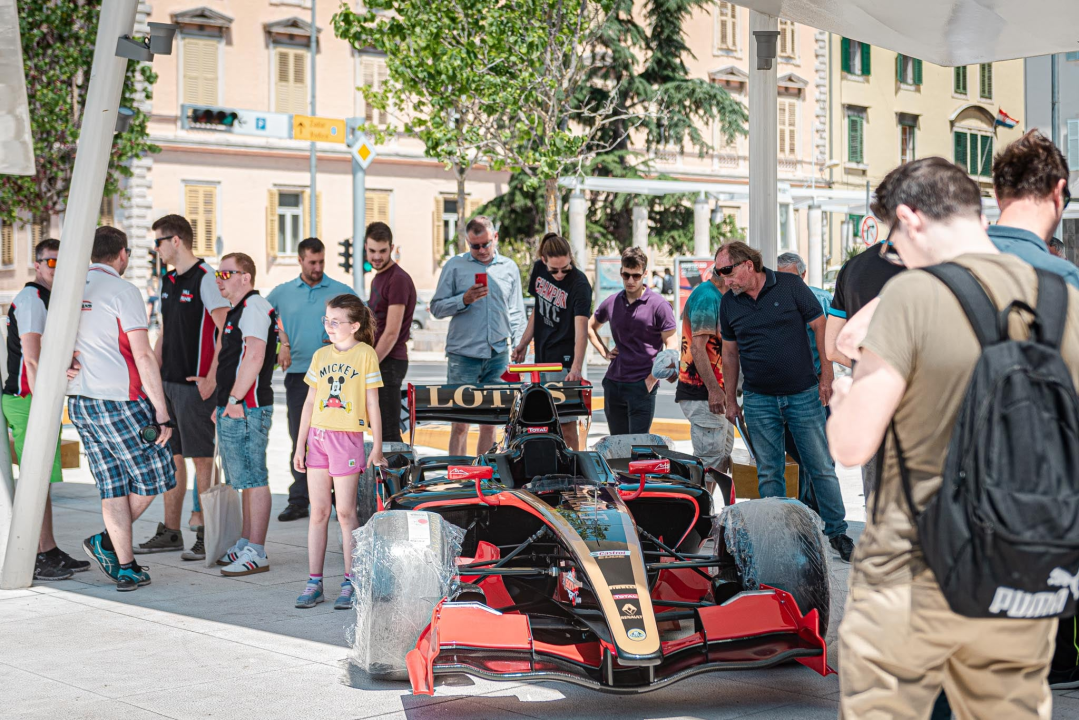 Za 15. Nagradu grada Skradina rekordan broj prijava: Na stazi će se okušati otac i kći Smrdelj, on u formuli, ona u Yugu  