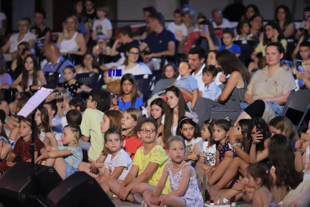 Zvijezde 'A strane' na Ljetnoj: 'Koncert je bio odličan, na kraju sam šmugnula'