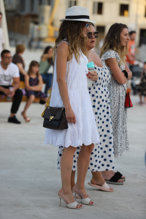 Brojna poznata lica ovih dana na šibenskim ulicama: Goran Višnjić, Tonći Huljić, Anamarija Asanović… 