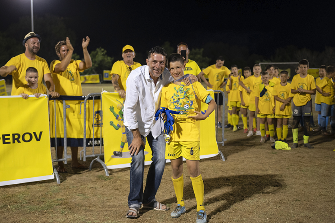 Na turniru 'Zdravo maleni Joso Bego' preko 600 malih nogometaša: 'Osmijesi djece govorili su nam sve!&quot;'