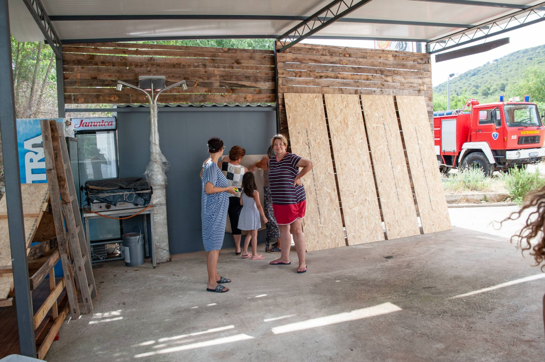 Poznata TV voditeljica na Zlarinu pokrenula radionicu: Djeca oslikavaju vlastite sjene