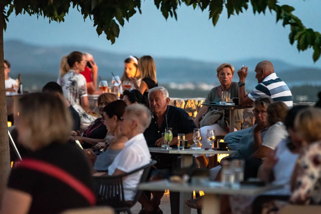 Lado i šibenska publika se vole: Sinoć su ponovno oduševili na tvrđavi Barone 