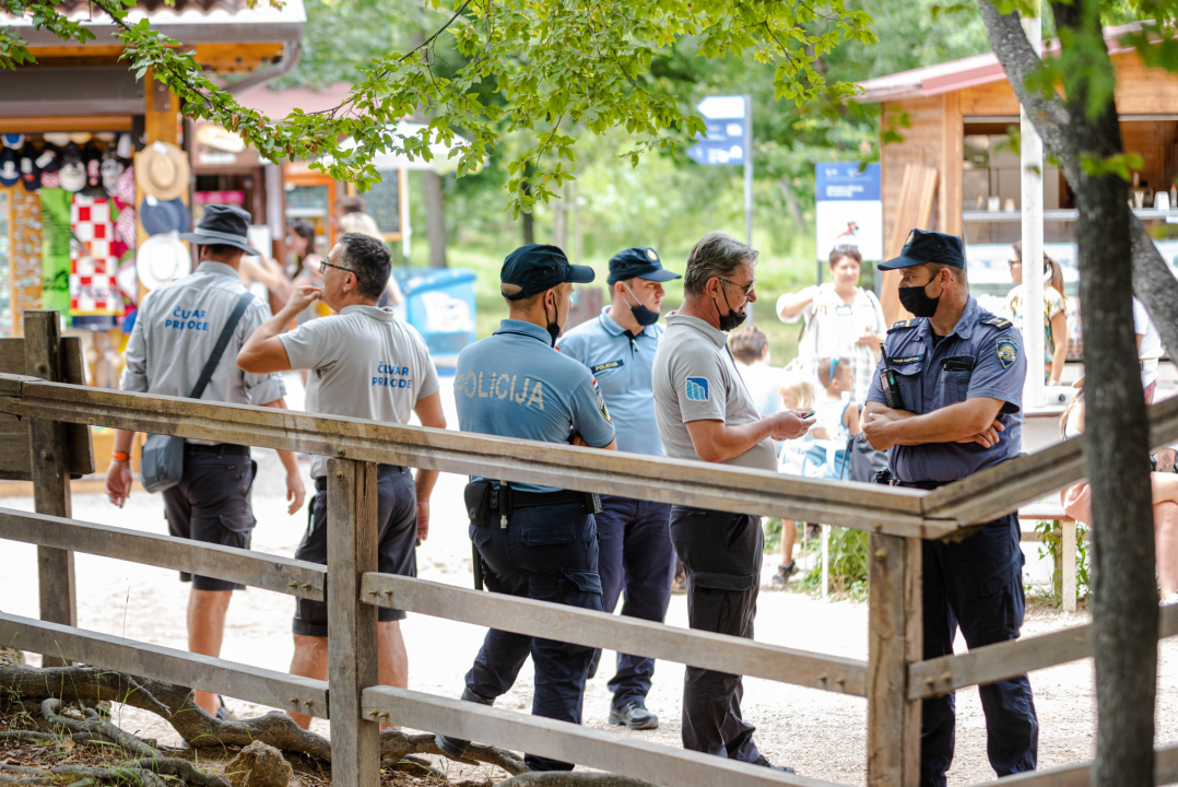 Kupanje Lozovčana na Skradinskom buku: 'Tu je bilo smijeha, ljubavi pa i začeća, molimo ministra da nam to opet dozvoli'