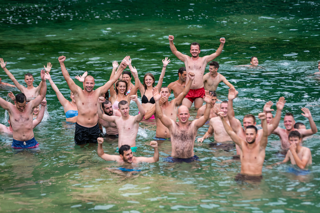 Kupanje Lozovčana na Skradinskom buku: 'Tu je bilo smijeha, ljubavi pa i začeća, molimo ministra da nam to opet dozvoli'