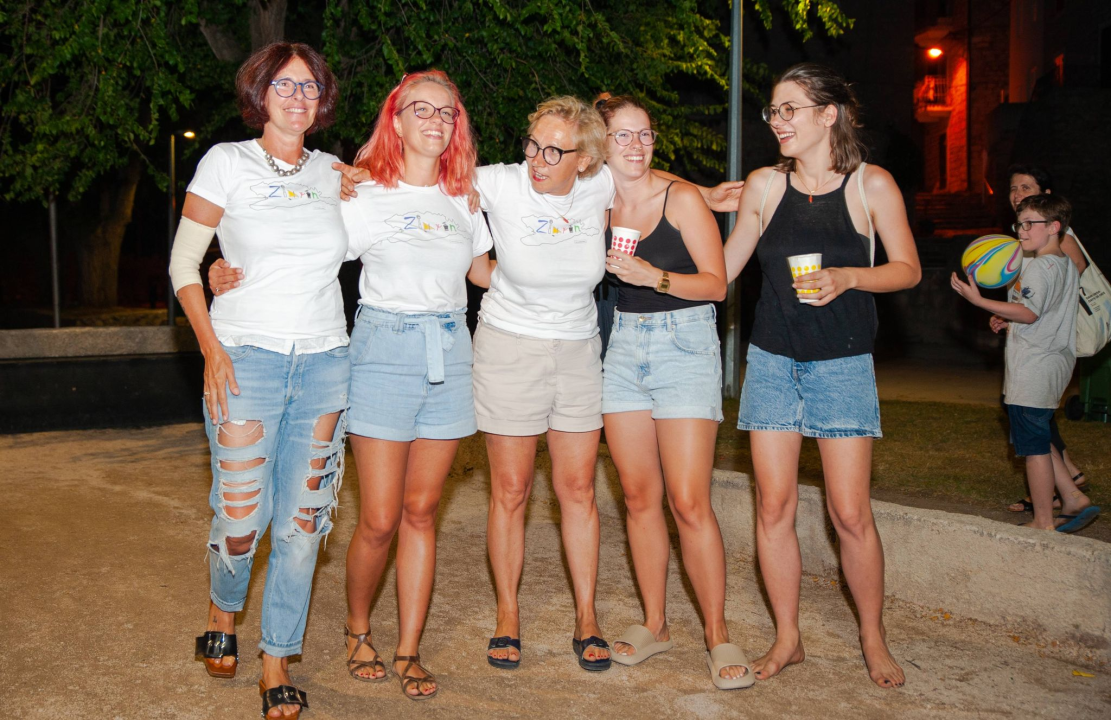 Valjanje i bacanje na Zlarinu: Astra Pfizerice slavile na ženskom turniru u balotama