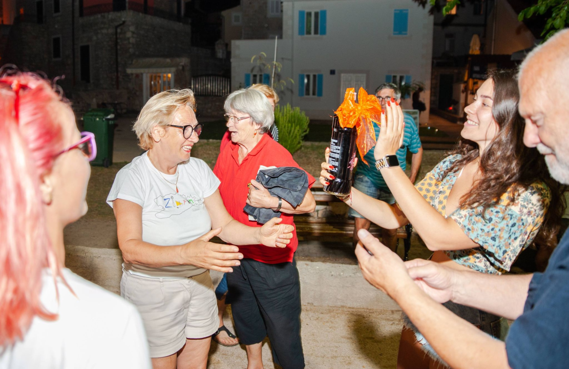 Valjanje i bacanje na Zlarinu: Astra Pfizerice slavile na ženskom turniru u balotama