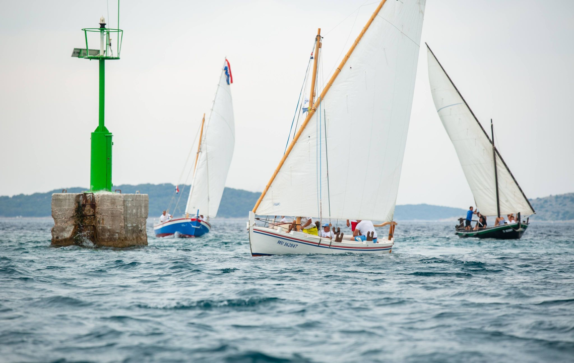 Pogledajte spektakularne kadrove zlarinske regate na latinsko jedro