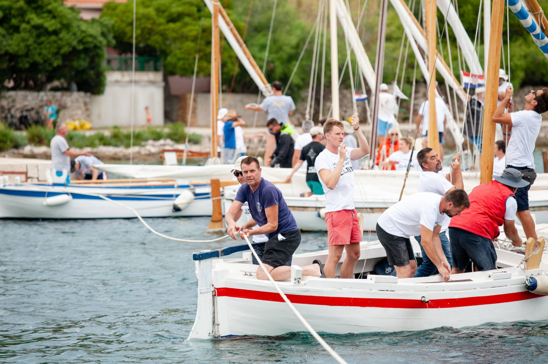 Pogledajte spektakularne kadrove zlarinske regate na latinsko jedro