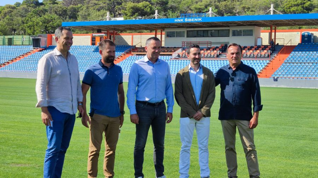 Hibridni travnjak na Šubićevcu spreman, Kustić: 'Definitivno velika stvar za Šibenik'
