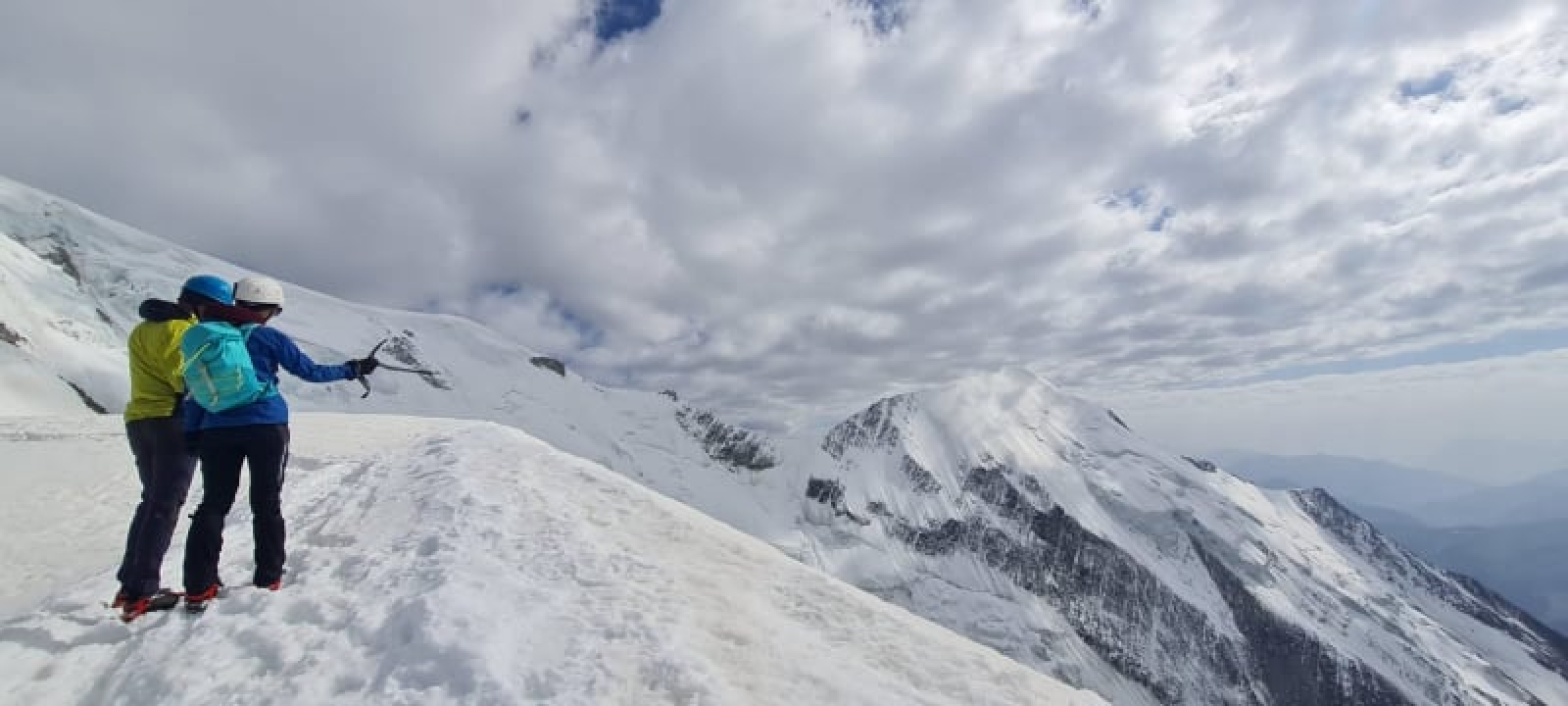 Troje Mihovilaca na krovu Alpa: 'Naporno je fizički i psihički, sada se na +35 adaptiramo na temperaturni šok'  
