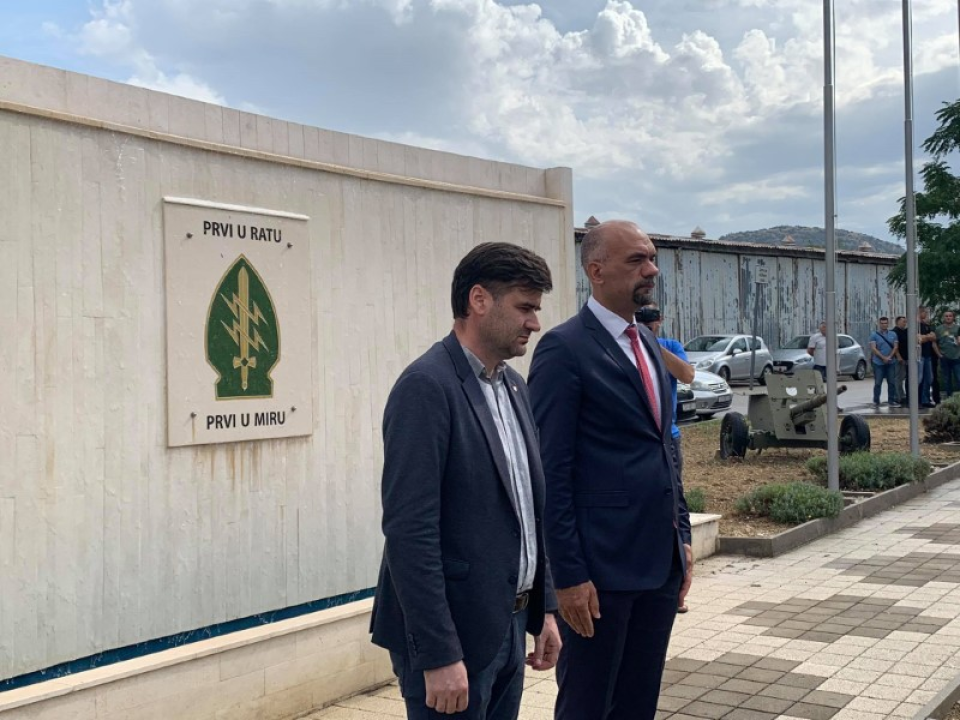 Položeni vijenci: Sjećanje na heroja Marinka Karduma i sve hrvatske branitelje koji su dali život za slobodu