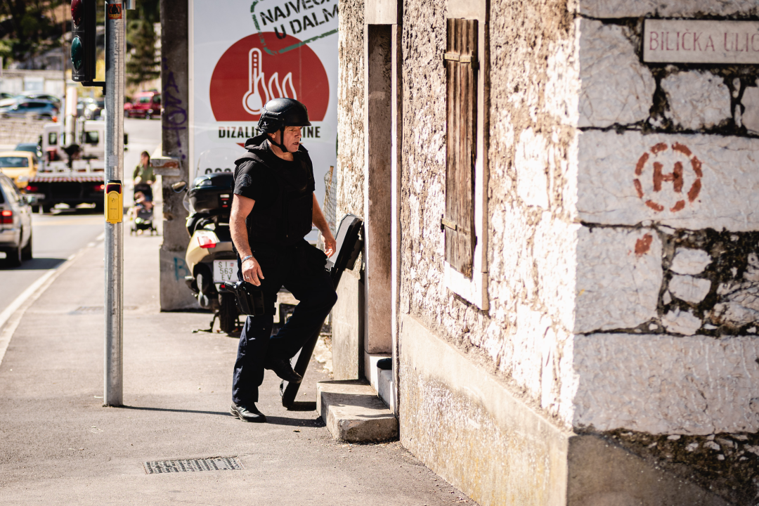 Razbojništvo u ljekarni kod Kronjinog magazina: Nema ozlijeđenih, razbojnik uhićen u blizini