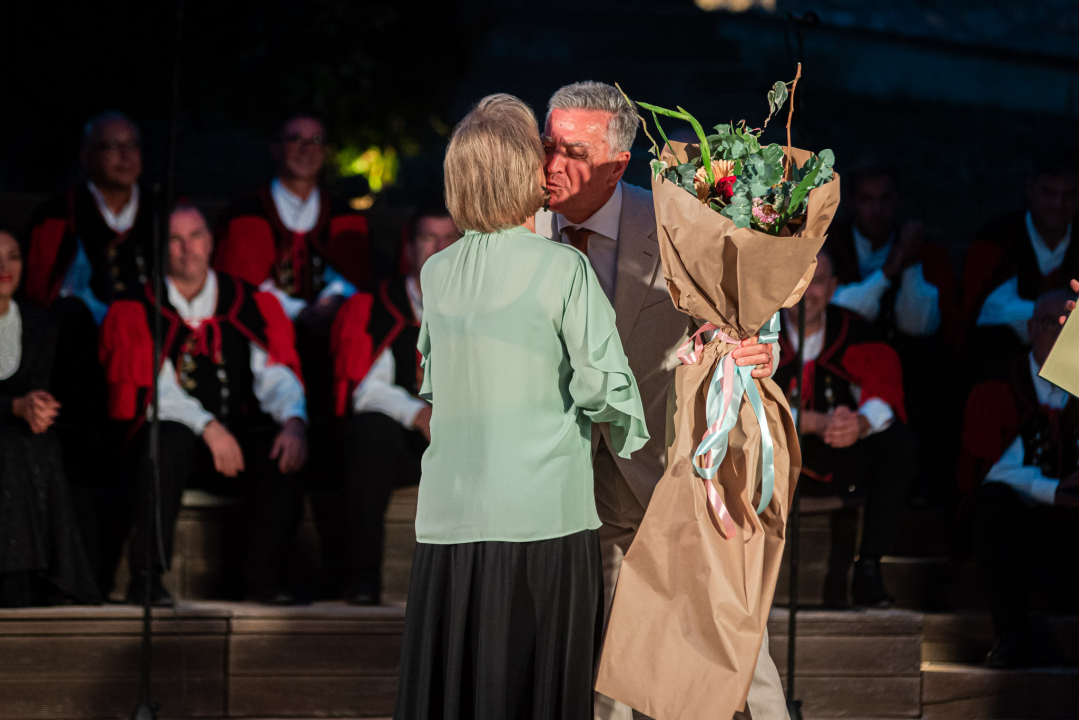 Profesor Labor nagrađen za životno djelo: 'Nisam nikad razmišljao o nagradi, a pogotovo da će kad je dobijem tu biti Gabi Novak' 
