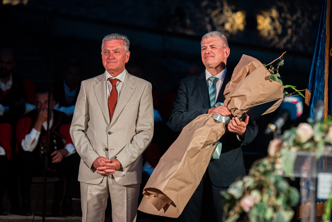 Profesor Labor nagrađen za životno djelo: 'Nisam nikad razmišljao o nagradi, a pogotovo da će kad je dobijem tu biti Gabi Novak' 