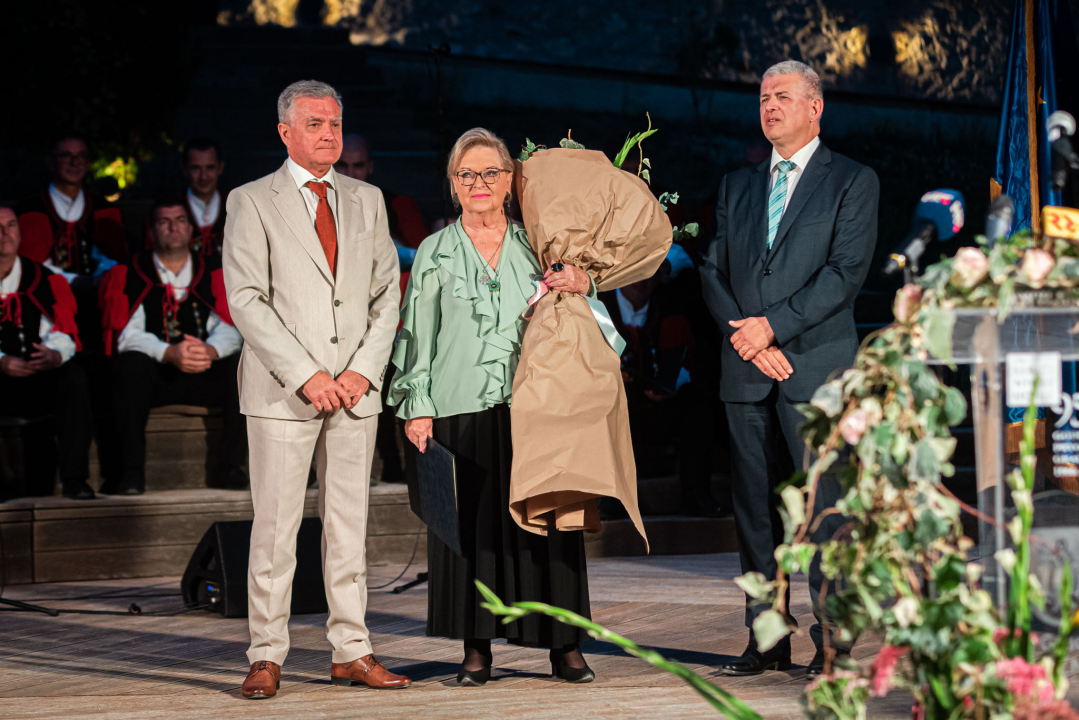 Profesor Labor nagrađen za životno djelo: 'Nisam nikad razmišljao o nagradi, a pogotovo da će kad je dobijem tu biti Gabi Novak' 